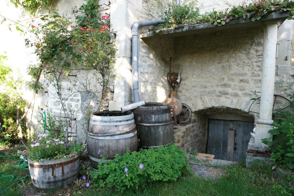 Le Vieux Velo Chaptuzat Exterior photo